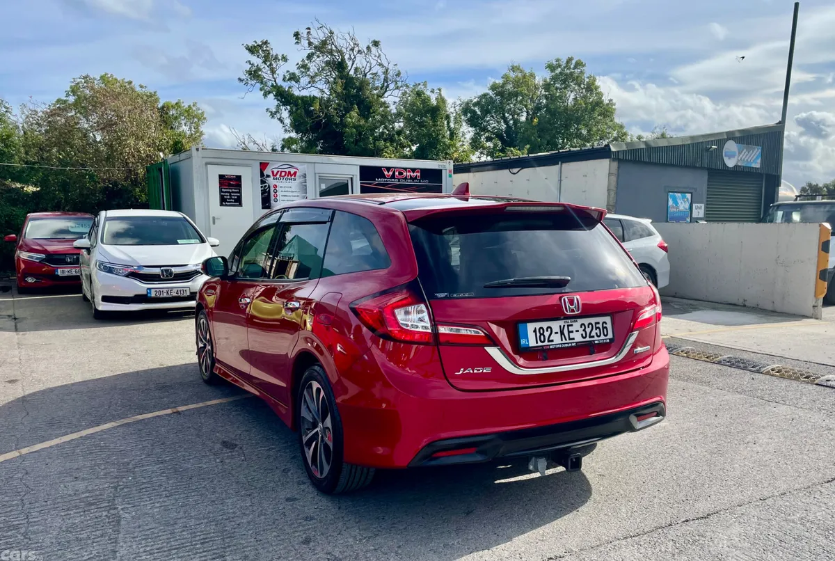 Honda Jade Estate, Petrol Hybrid, 2018, Red
