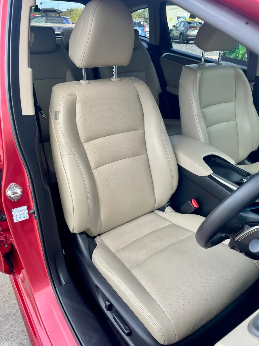 Honda Jade Estate, Petrol Hybrid, 2018, Red