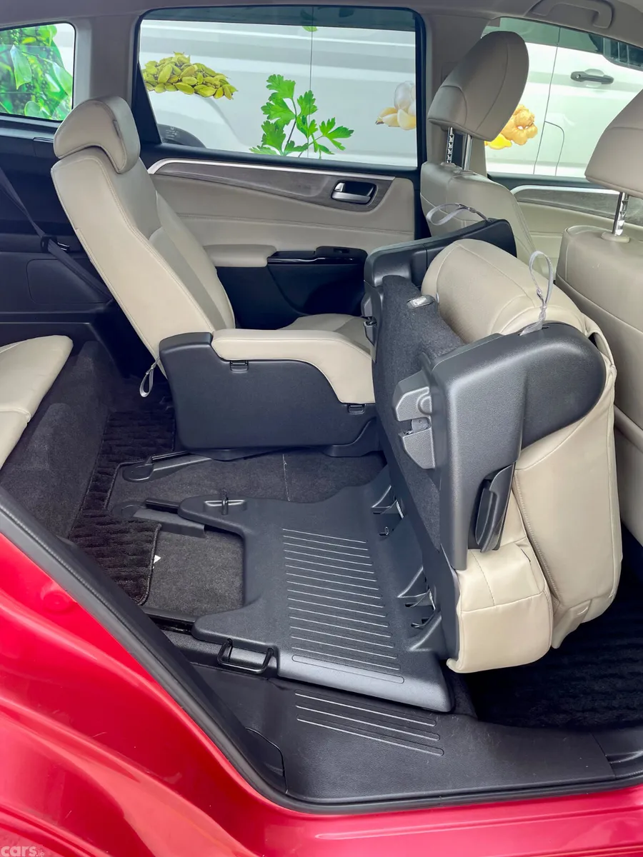 Honda Jade Estate, Petrol Hybrid, 2018, Red