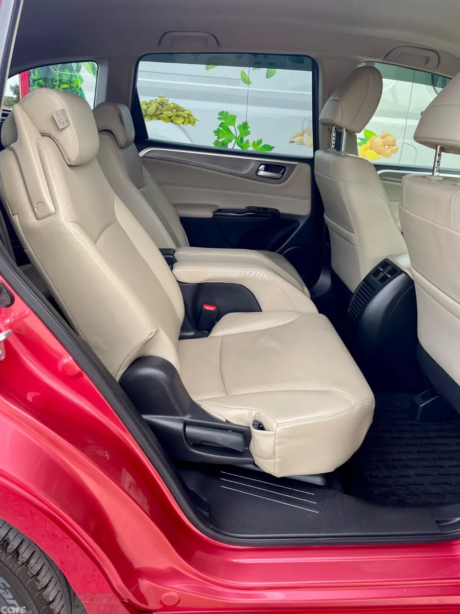 Honda Jade Estate, Petrol Hybrid, 2018, Red