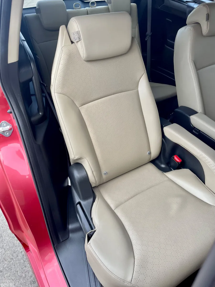 Honda Jade Estate, Petrol Hybrid, 2018, Red