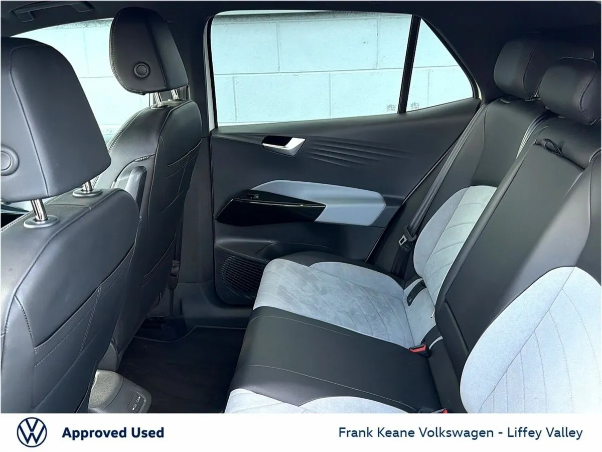 Volkswagen ID.3 Hatchback, Electric, 2023, White
