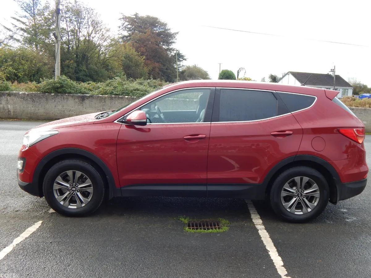 Hyundai Santa Fe SUV, Diesel, 2015, Red