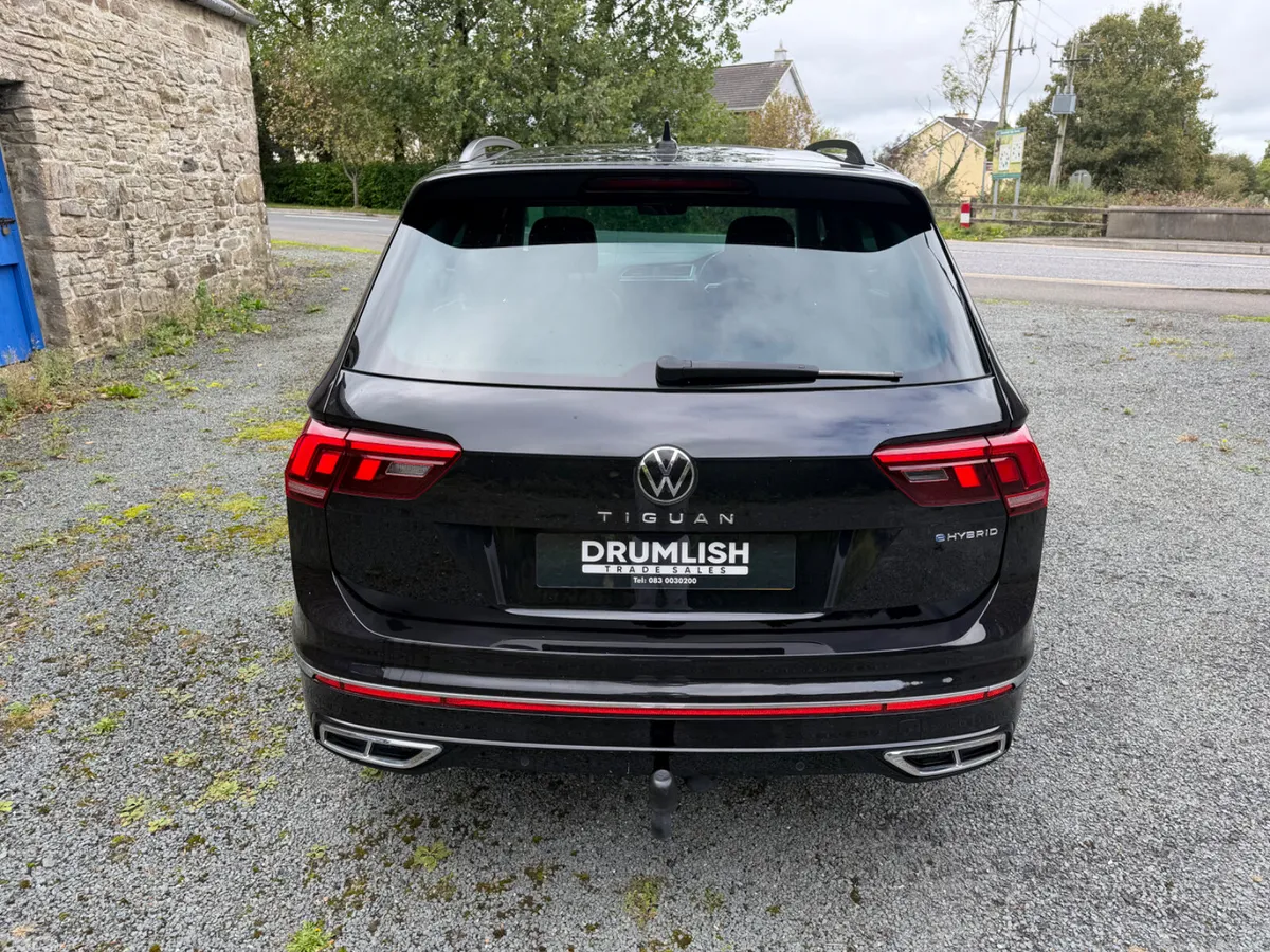 Volkswagen Tiguan SUV, Petrol Plug-in Hybrid, 2023, Black