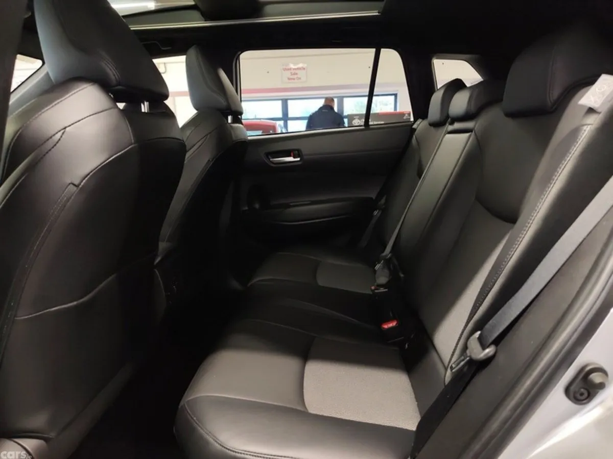 Toyota Corolla Cross Hatchback, Petrol Hybrid, 2024, Silver