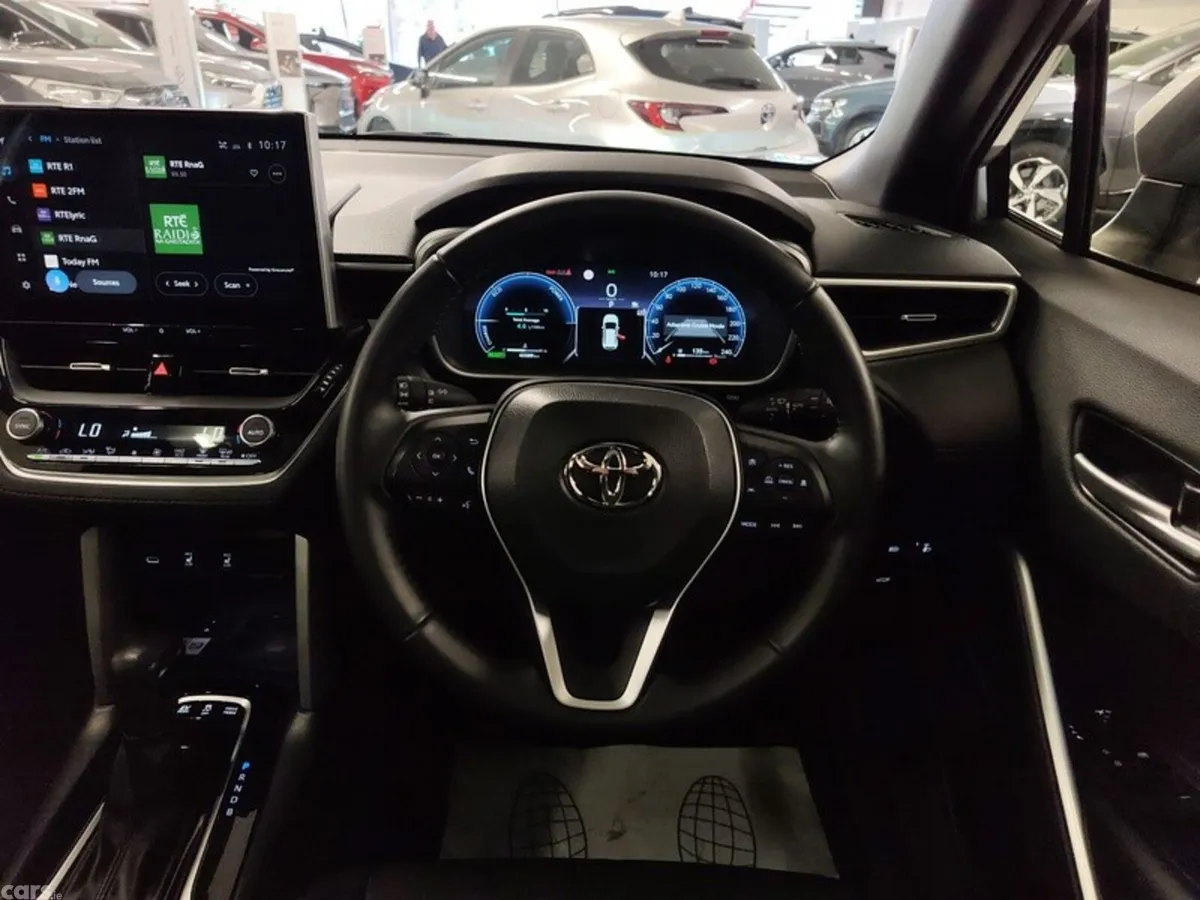 Toyota Corolla Cross Hatchback, Petrol Hybrid, 2024, Silver