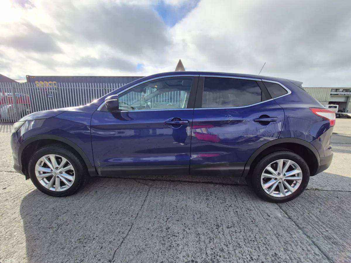 Nissan Qashqai Hatchback, Petrol, 2014, Blue