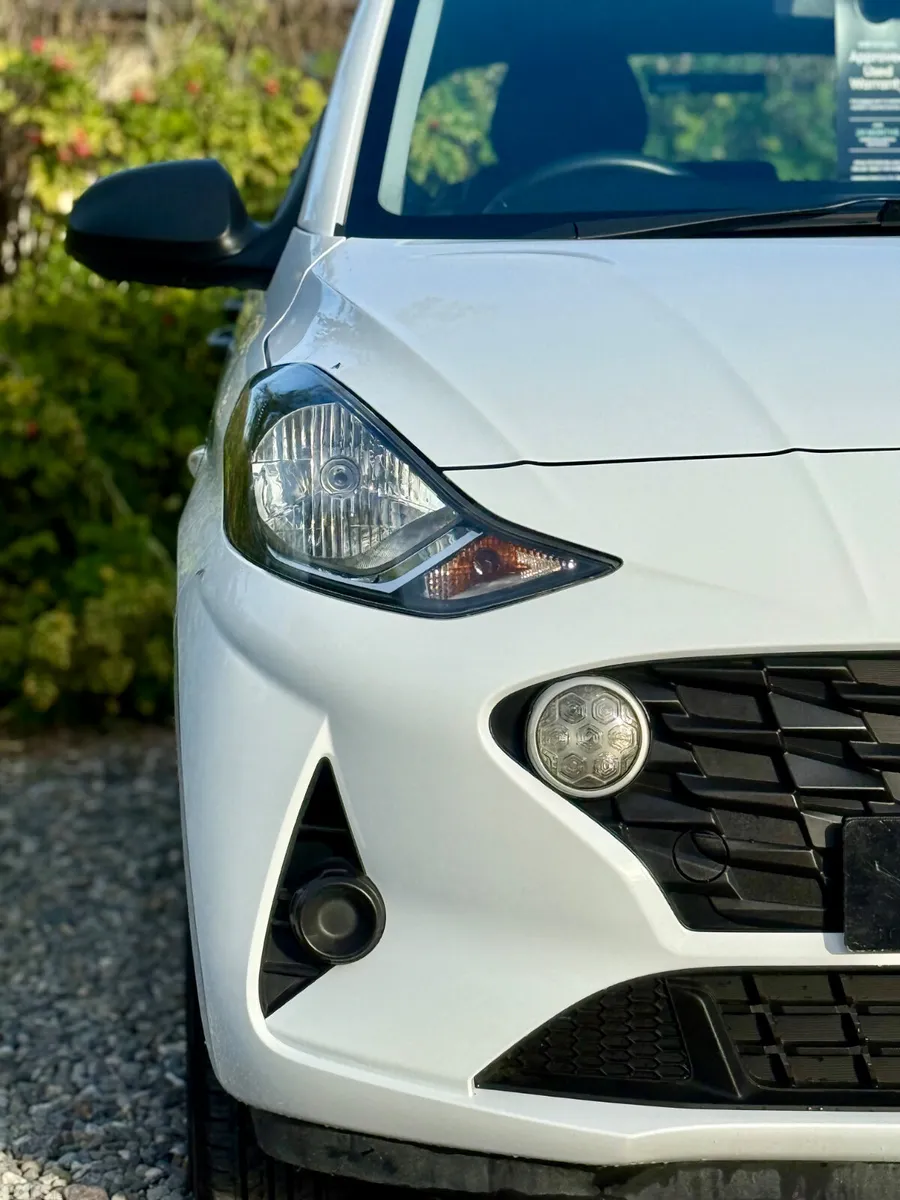 Hyundai i10 Hatchback, Petrol, 2023, White