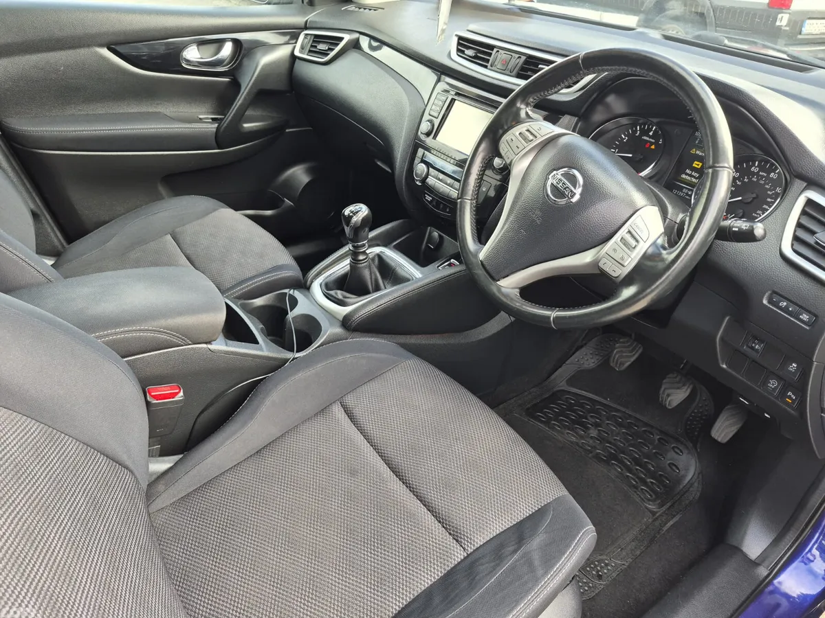 Nissan Qashqai Hatchback, Petrol, 2014, Blue