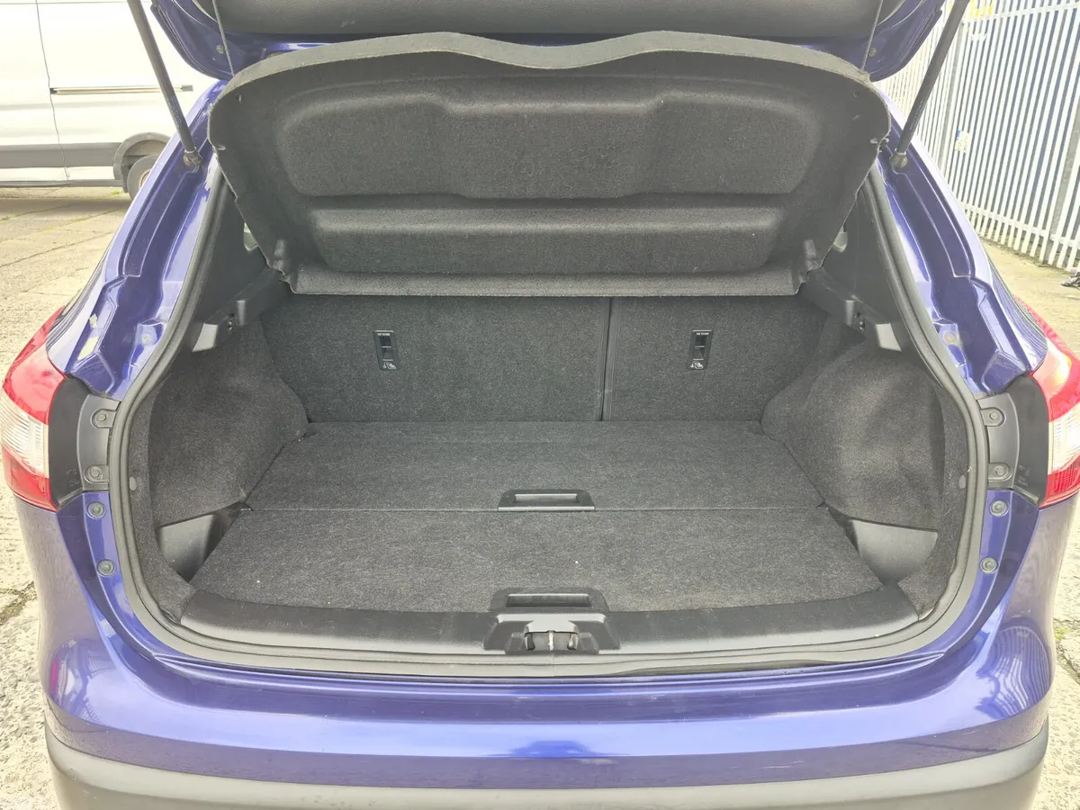 Nissan Qashqai Hatchback, Petrol, 2014, Blue