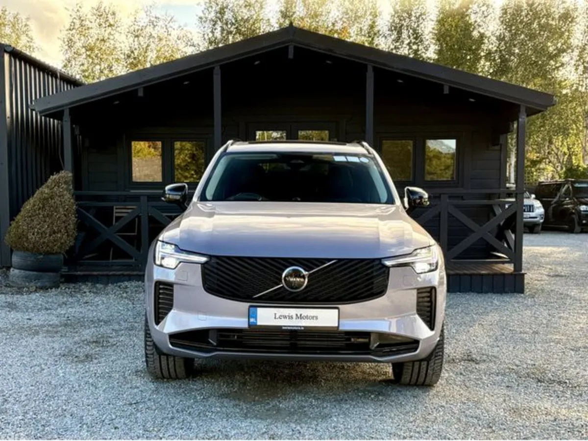 Volvo XC90 SUV, Petrol Hybrid, 2026, Silver