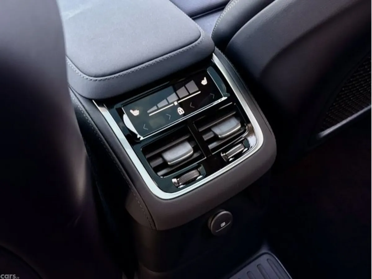 Volvo XC90 SUV, Petrol Hybrid, 2026, Silver