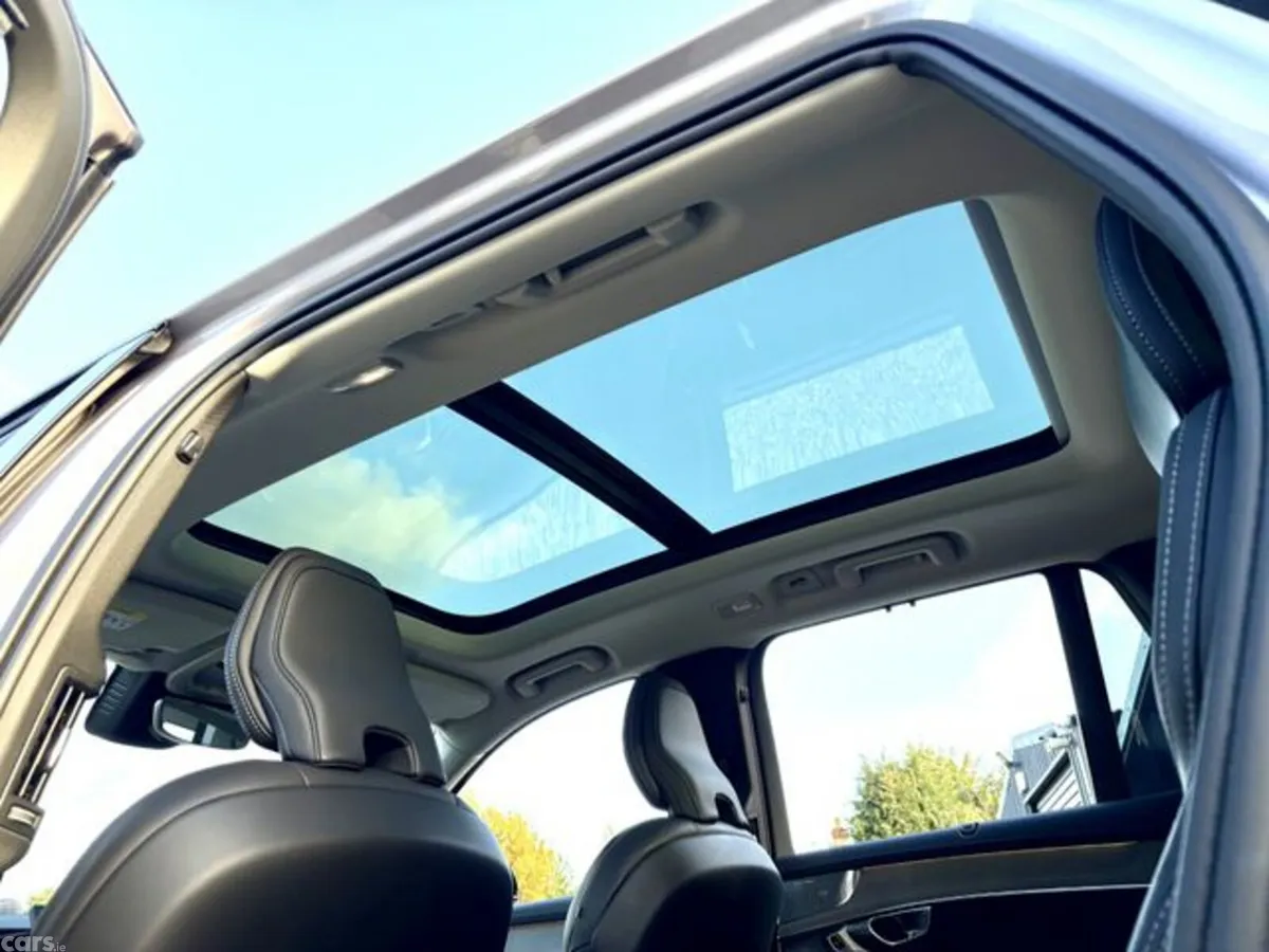 Volvo XC90 SUV, Petrol Hybrid, 2026, Silver