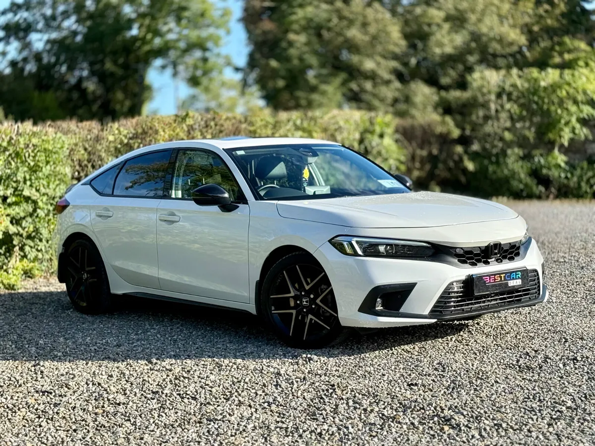 Honda Civic Hatchback, Petrol Hybrid, 2024, White