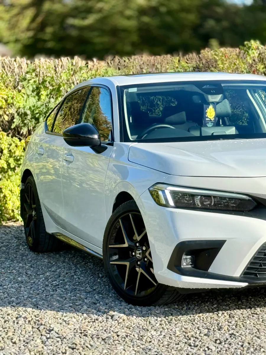 Honda Civic Hatchback, Petrol Hybrid, 2024, White