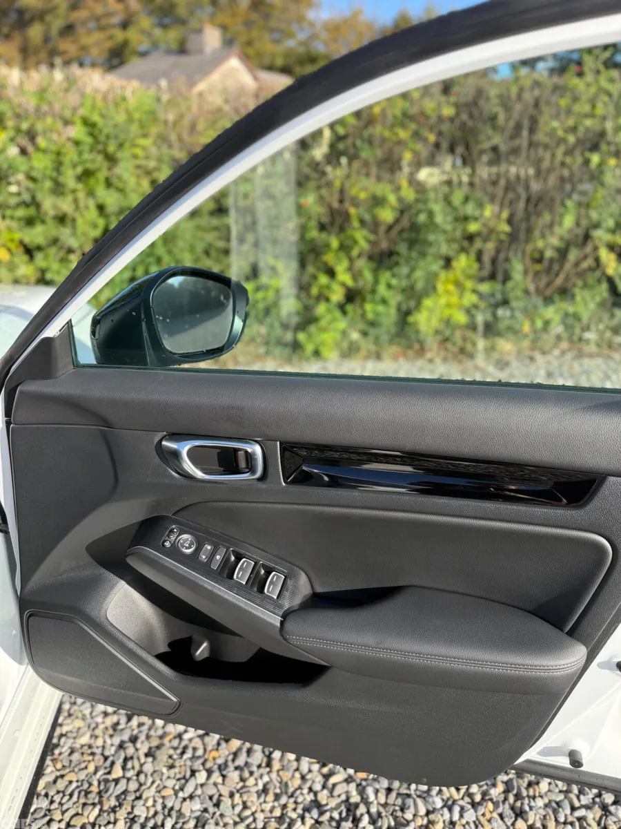 Honda Civic Hatchback, Petrol Hybrid, 2024, White