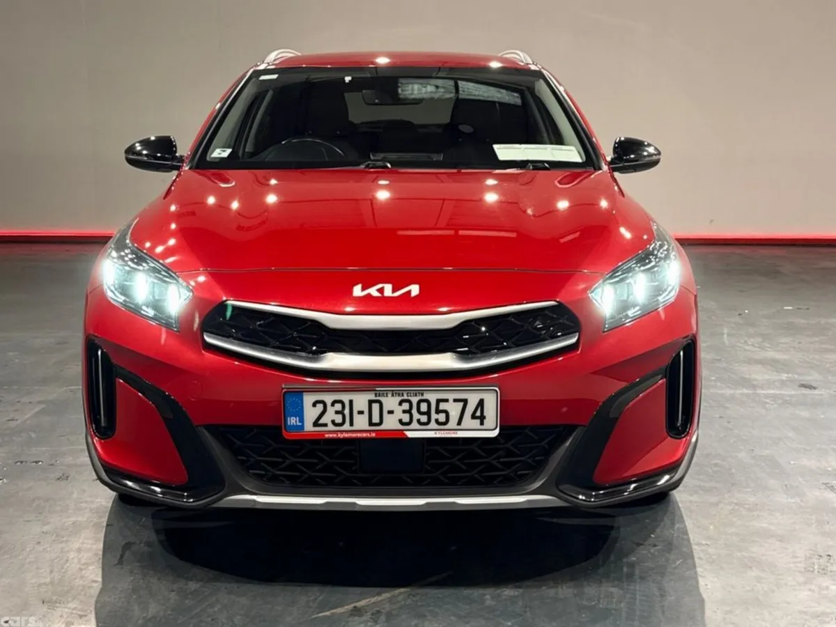 Kia XCeed Hatchback, Petrol Plug-in Hybrid, 2023, Red