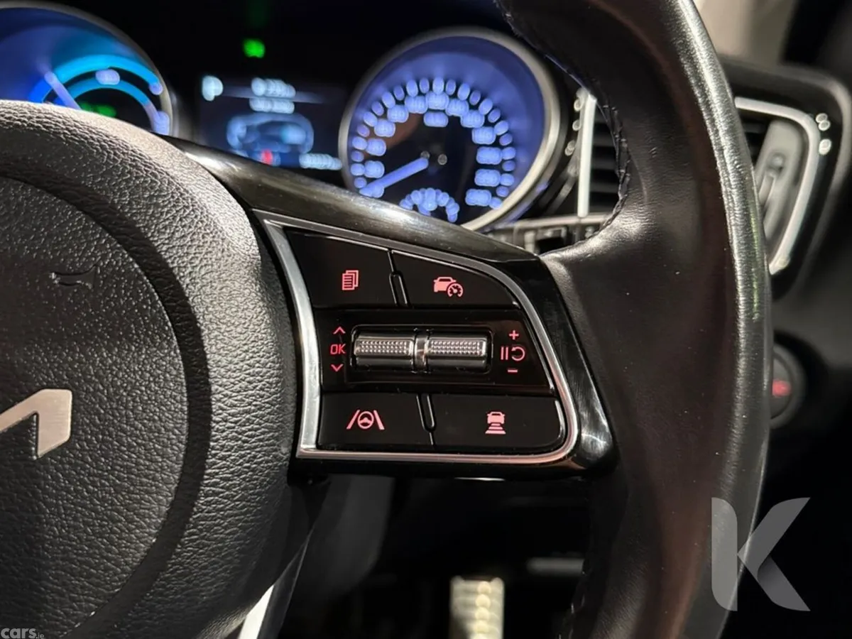 Kia XCeed Hatchback, Petrol Plug-in Hybrid, 2023, Red