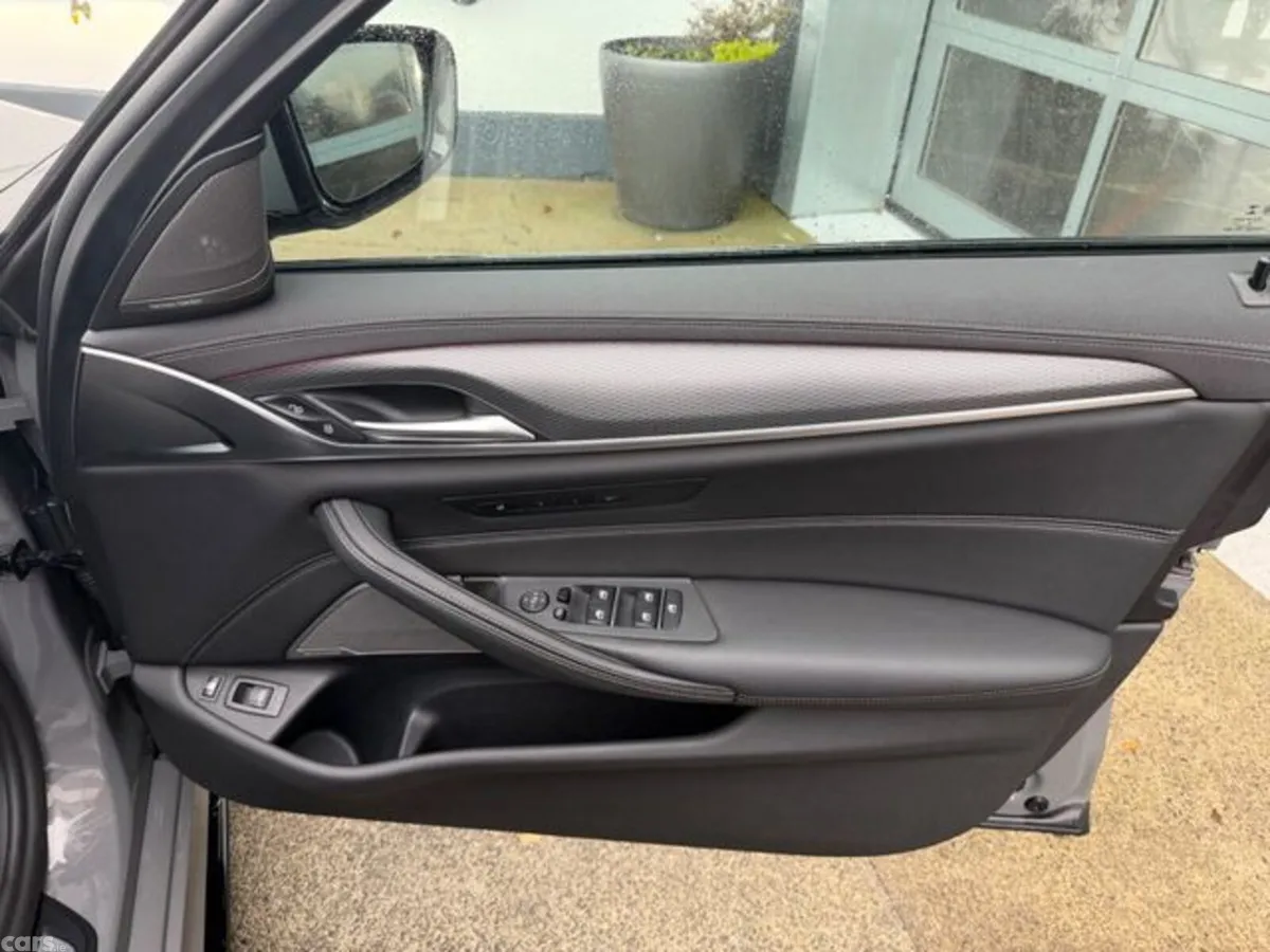 BMW 5-Series Saloon, Petrol Plug-in Hybrid, 2022, Grey