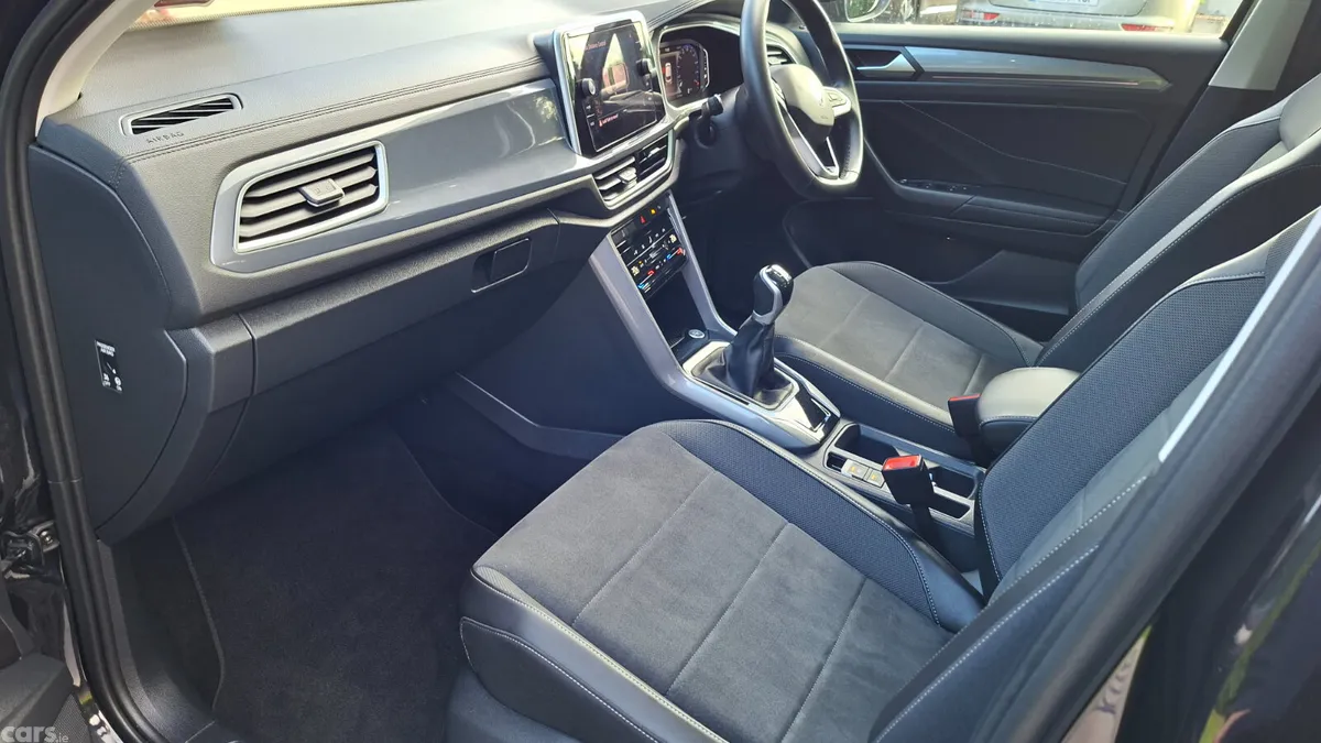 Volkswagen T-Roc SUV, Petrol, 2022, Black