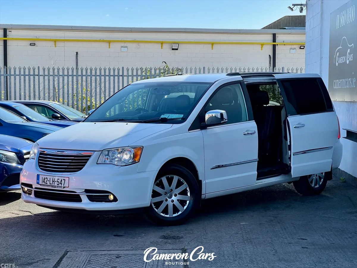 Chrysler Grand Voyager MPV, Diesel, 2014, White