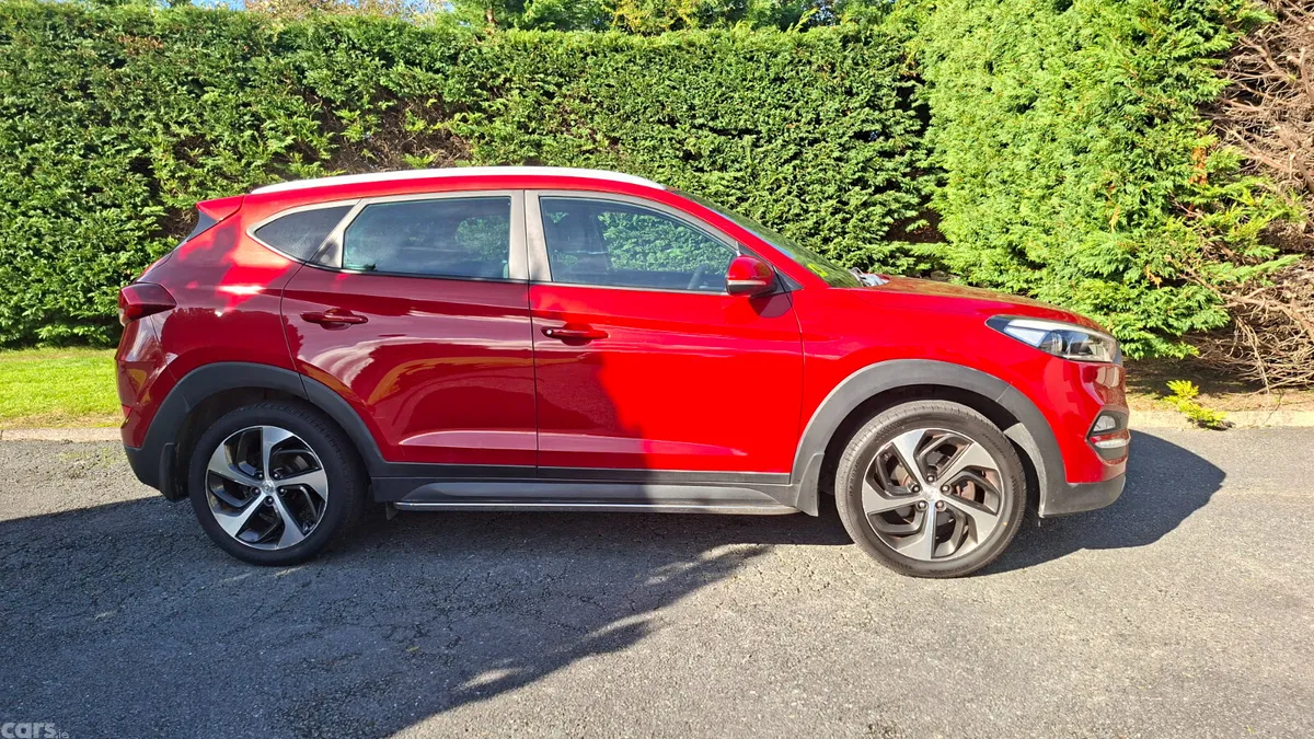 Hyundai Tucson SUV, Diesel, 2017, Red