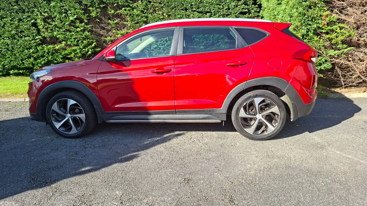 Hyundai Tucson SUV, Diesel, 2017, Red