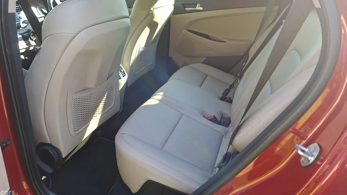 Hyundai Tucson SUV, Diesel, 2017, Red