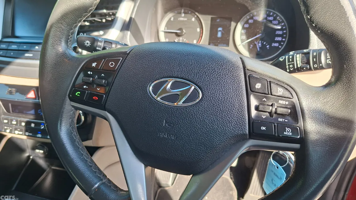 Hyundai Tucson SUV, Diesel, 2017, Red