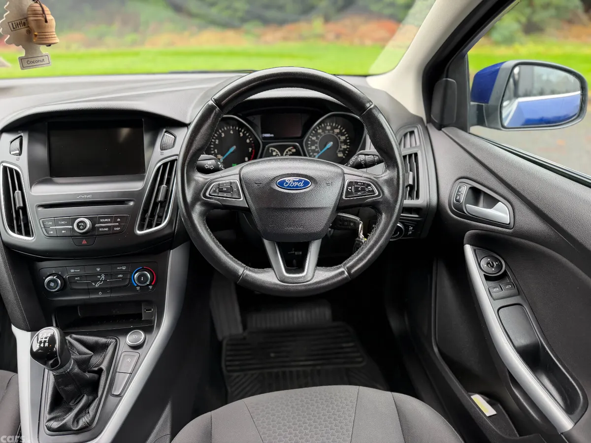 Ford Focus Hatchback, Petrol, 2015, Blue