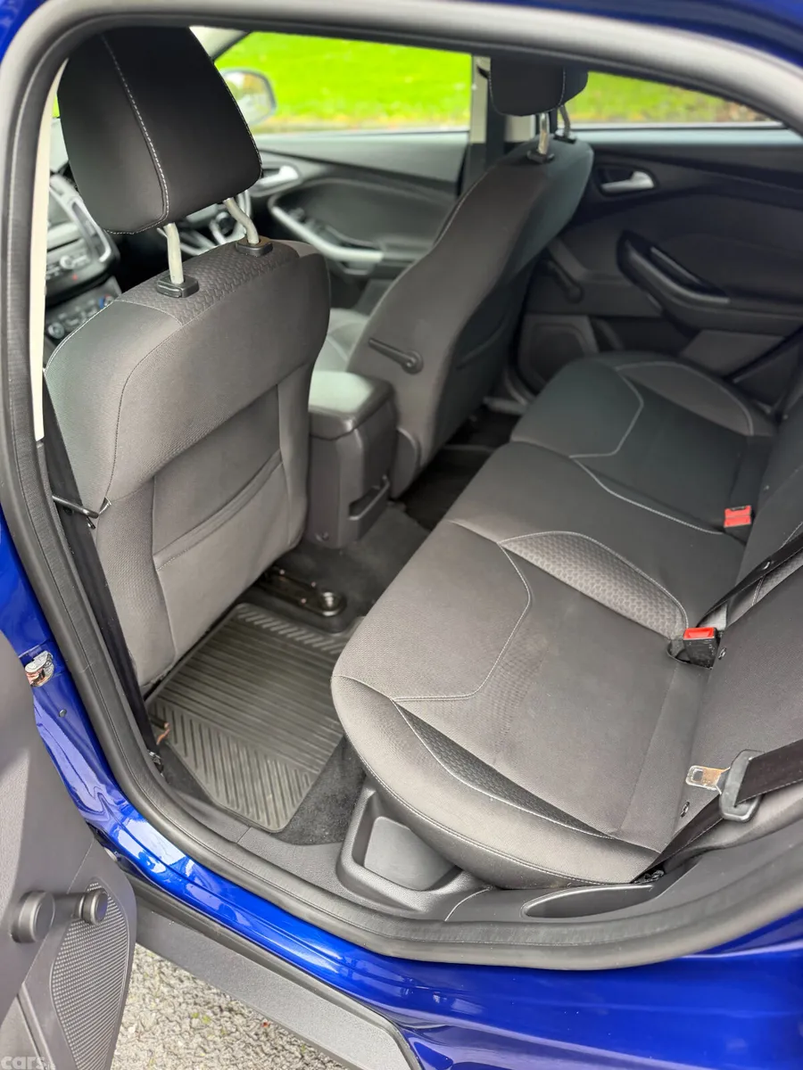 Ford Focus Hatchback, Petrol, 2015, Blue