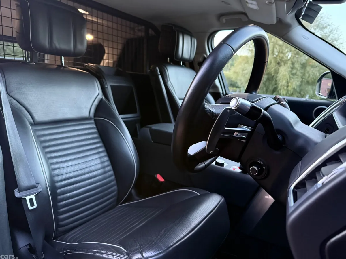 Land Rover Discovery SUV, Diesel, 2021, Blue