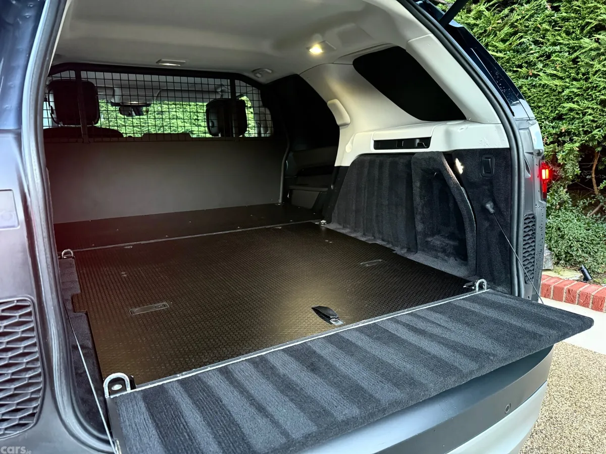 Land Rover Discovery SUV, Diesel, 2021, Blue