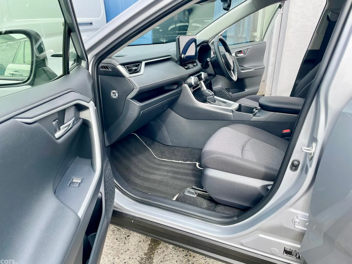 Toyota RAV4 SUV, Petrol Hybrid, 2024, Grey