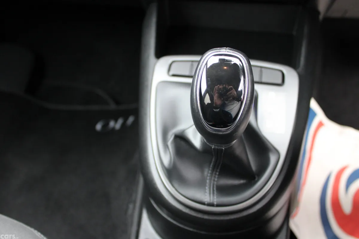 Hyundai i10 Hatchback, Petrol, 2023, White