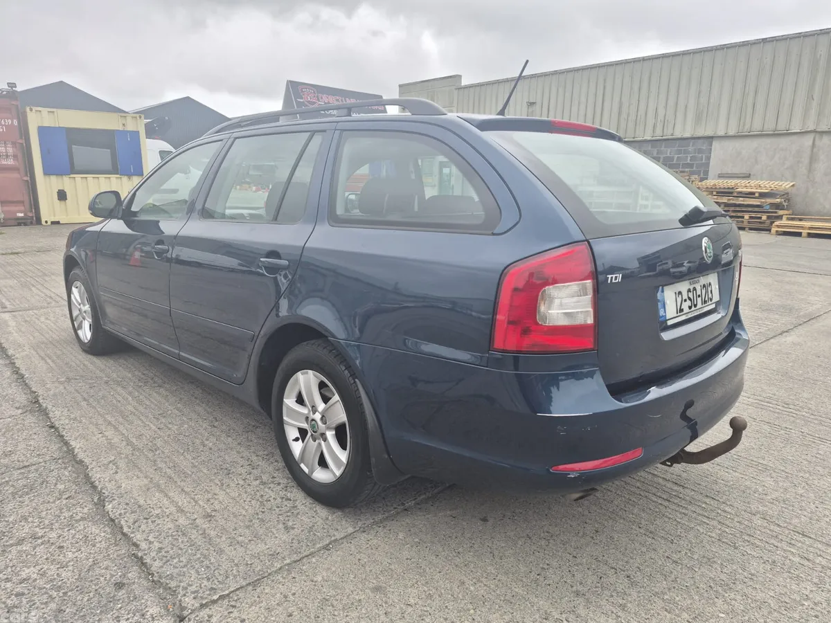 Skoda Octavia Estate, Diesel, 2012, Blue