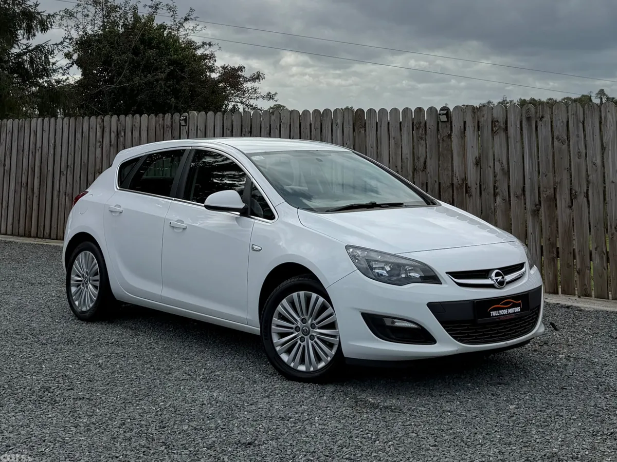 Opel Astra Hatchback, Diesel, 2015, White