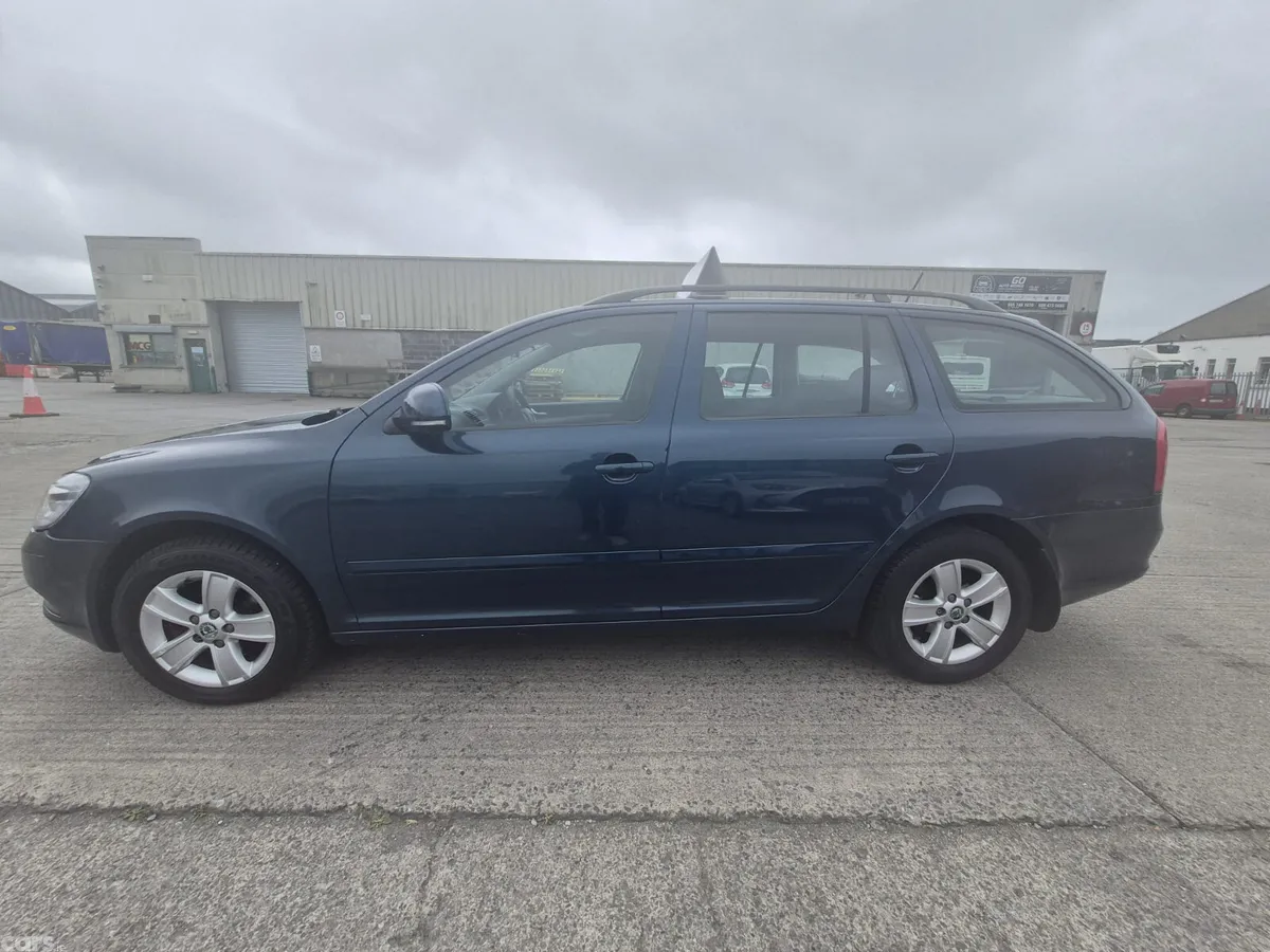 Skoda Octavia Estate, Diesel, 2012, Blue