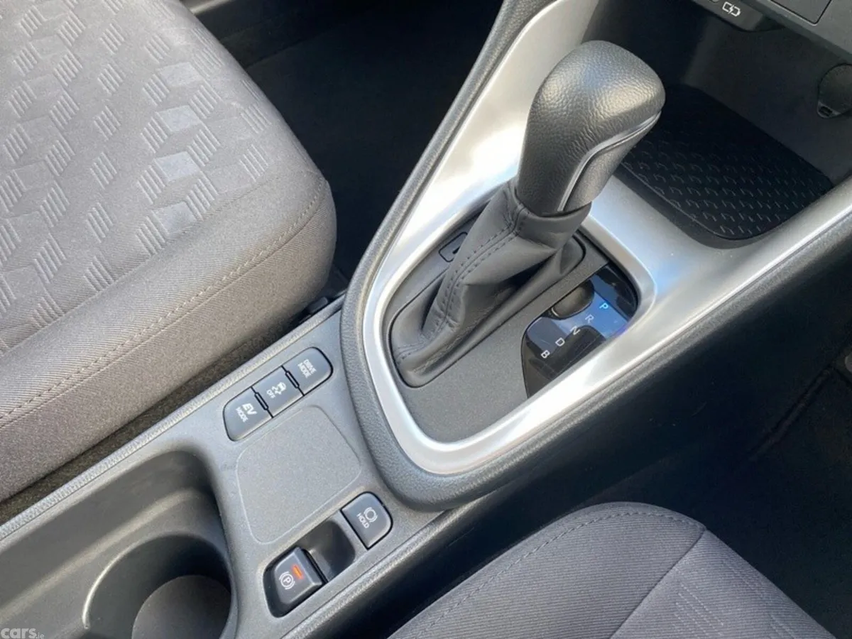 Toyota Yaris Hatchback, Petrol Hybrid, 2024, Grey