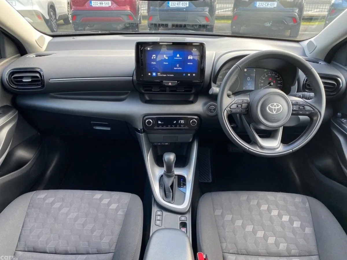 Toyota Yaris Hatchback, Petrol Hybrid, 2024, Grey
