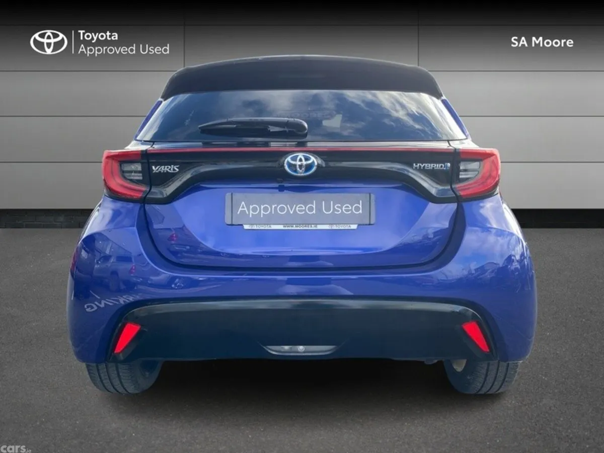 Toyota Yaris Hatchback, Petrol Hybrid, 2021, Blue