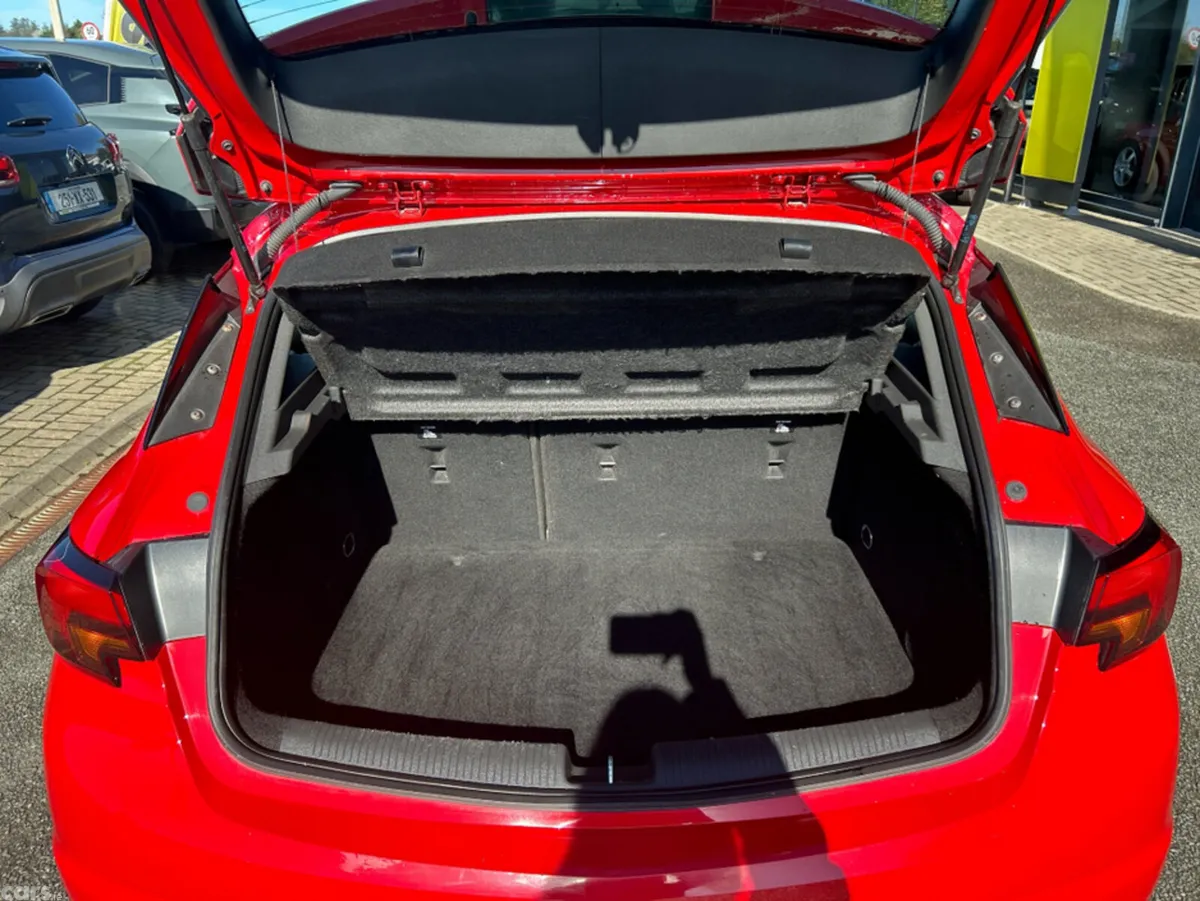 Opel Astra Hatchback, Diesel, 2018, Red
