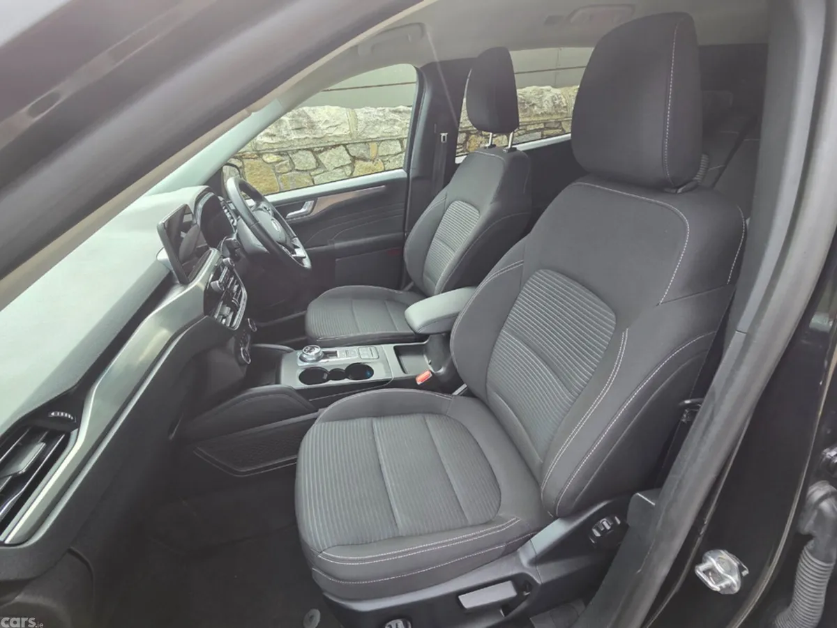 Ford Kuga MPV, Petrol Plug-in Hybrid, 2023, Black