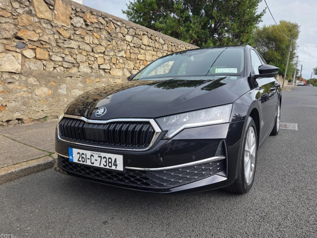 Skoda Octavia Hatchback, Petrol, 2026, Black