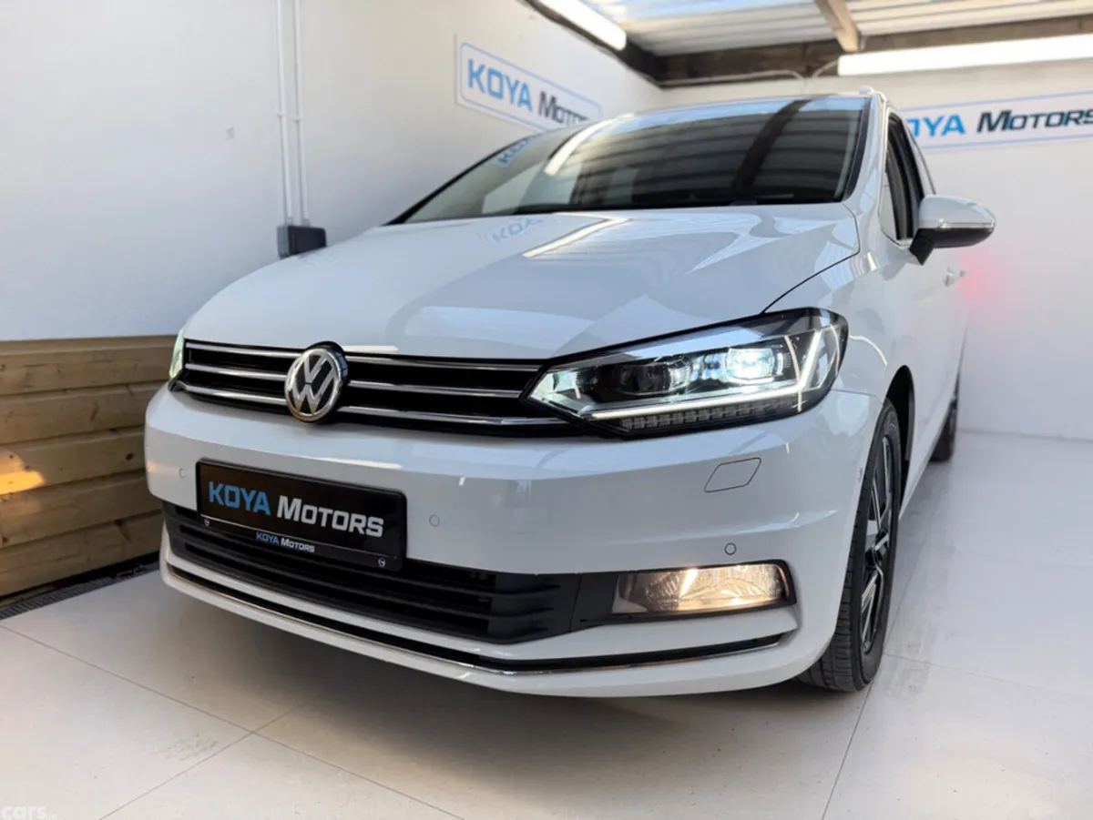 Volkswagen Touran MPV, Diesel, 2020, White
