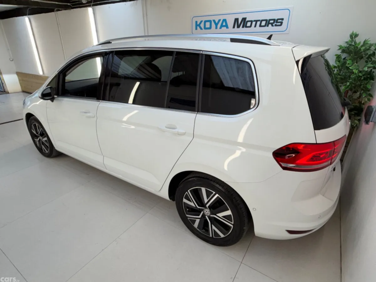 Volkswagen Touran MPV, Diesel, 2020, White
