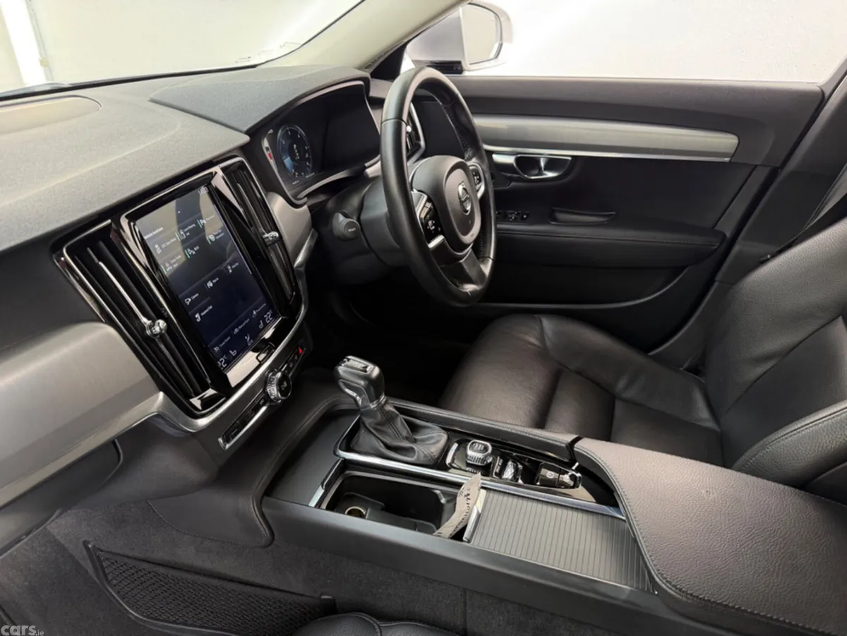 Volvo V90 Estate, Diesel, 2019, Silver