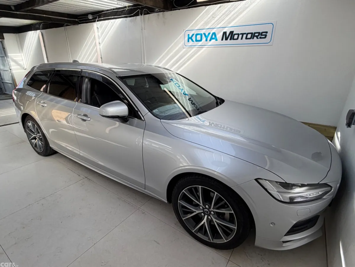 Volvo V90 Estate, Diesel, 2019, Silver