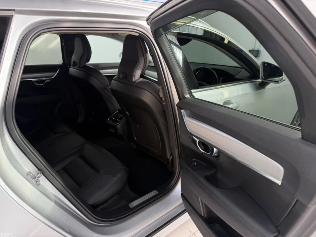 Volvo V90 Estate, Diesel, 2019, Silver