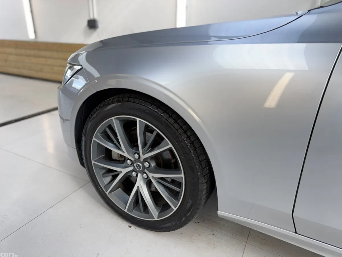 Volvo V90 Estate, Diesel, 2019, Silver
